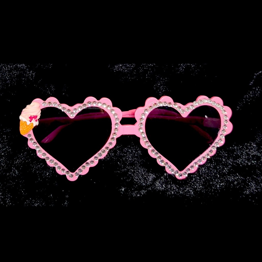 Girls heart shape sunglasses